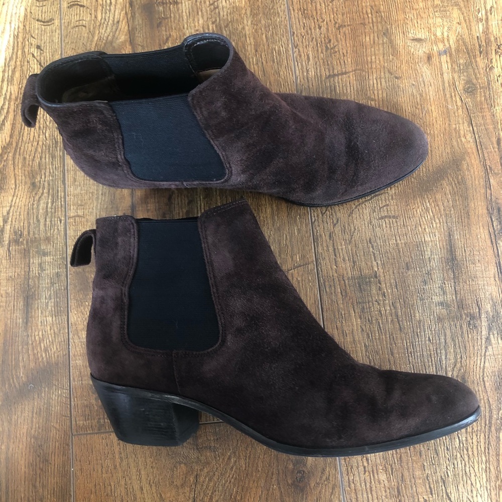 Via Spiga brown suede ankle boots